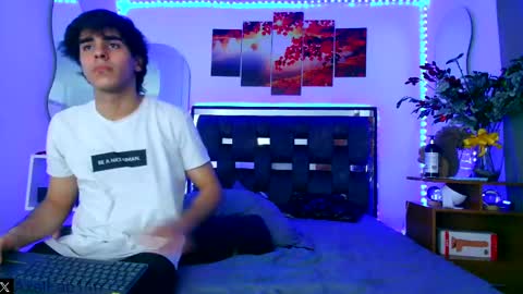 sneider online show from December 2024 09:39:01 PM