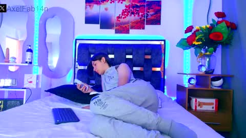 sneider online show from January 2025 06:57:01 PM