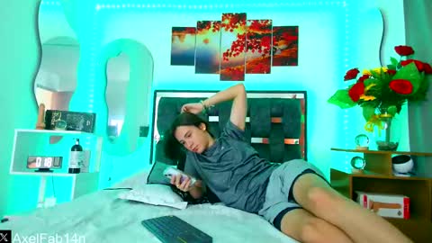 sneider online show from January 2025 06:50:01 PM