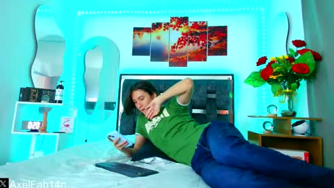 sneider online show from February 2025 07:07:01 PM