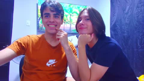 Snapshot of alex_and_fabian chatting on December 2025 05:24:01 AM sneider online show from December 2025 05:24:01 AM