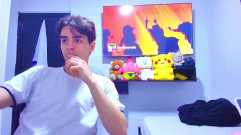 Snapshot of alex_and_fabian chatting on January 2026 03:45:02 AM sneider online show from January 2026 03:45:02 AM