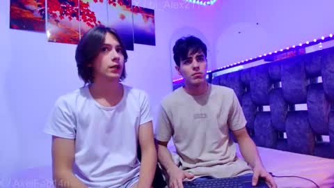 Snapshot of alex_and_fabian chatting on February 2026 04:21:02 AM sneider online show from February 2026 04:21:02 AM