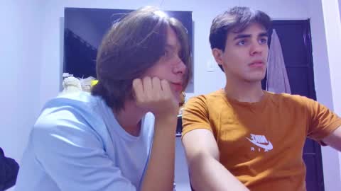 Snapshot of alex_and_fabian chatting on February 2026 05:16:02 AM sneider online show from February 2026 05:16:02 AM