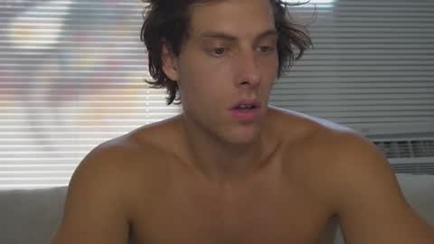 Snapshot of alex_islive chatting on October 2025 07:10:02 PM Alex Stone online show from October 2025 07:10:02 PM