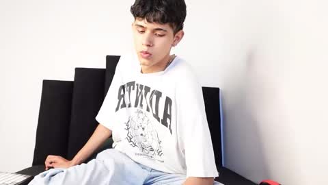 alex_mark_ online show from October 2025 07:25:02 PM