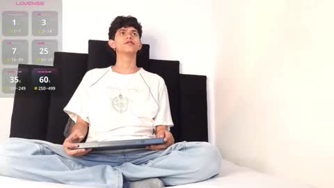 alex_mark_ online show from December 2025 01:08:01 PM