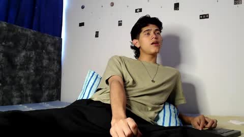 Snapshot of alex_mark_ chatting on April 2026 05:04:02 PM alex_mark_ online show from April 2026 05:04:02 PM