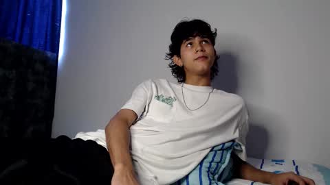 Snapshot of alex_mark_ chatting on June 2026 06:19:02 PM alex_mark_ online show from June 2026 06:19:02 PM