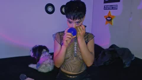 Alex online show from September 2025 10:43:01 PM