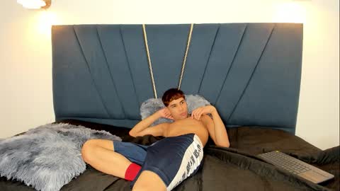 alex_sexy_22 online show from November 2025 09:42:01 AM