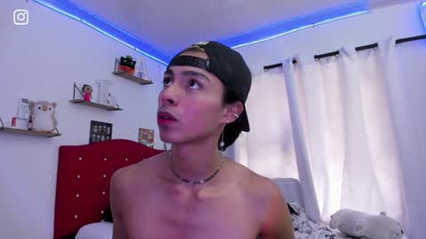 Snapshot of alex_sweet_69 chatting on December 2024 12:27:01 PM Alex online show from December 2024 12:27:01 PM