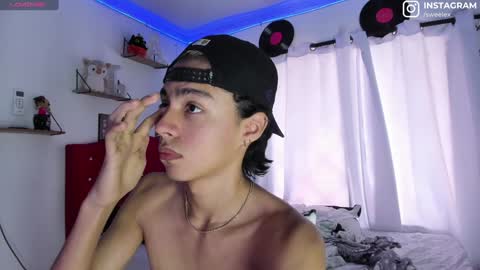 Snapshot of alex_sweet_69 chatting on January 2025 01:13:01 PM Alex online show from January 2025 01:13:01 PM