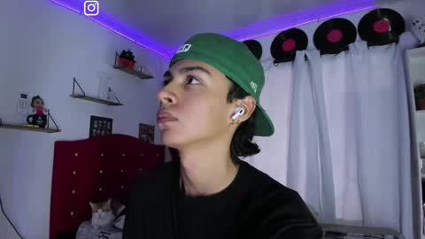 Snapshot of alex_sweet_69 chatting on February 2025 12:16:02 PM Alex online show from February 2025 12:16:02 PM