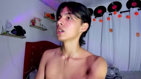 Snapshot of alex_sweet_69 chatting on November 2025 06:57:02 AM Alex online show from November 2025 06:57:02 AM