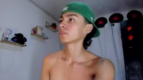 Snapshot of alex_sweet_69 chatting on November 2025 03:12:02 PM Alex online show from November 2025 03:12:02 PM