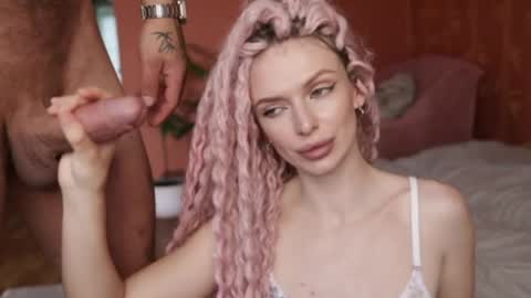 Alexa and Alex  online show from May 2026 07:15:02 AM