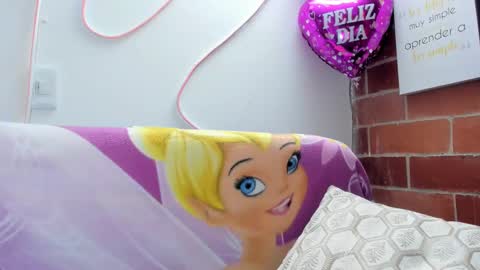 alexa latina online show from October 2025 02:02:02 PM