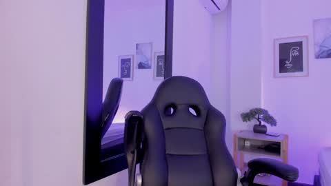 Alexa Millers online show from February 2025 10:48:02 AM