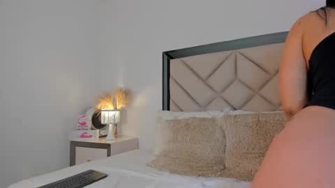 alexa_tobar online show from October 2025 03:33:02 PM