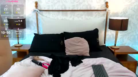 Alexaa sanz online show from June 2026 06:17:02 PM