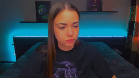 angel online show from December 2024 03:29:02 AM