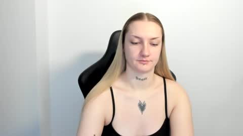 Snapshot of alexafragile chatting on July 2026 10:54:02 AM Alexa online show from July 2026 10:54:02 AM