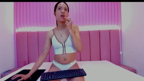 alexagrace12 online show from January 2026 05:04:02 PM