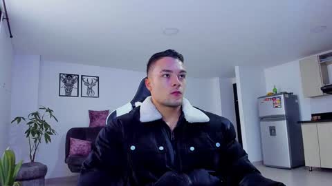 Alex Collin online show from January 2025 01:52:02 PM