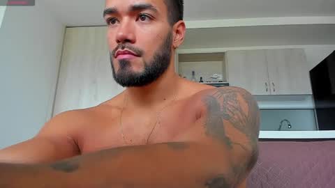 Snapshot of alexander_martines chatting on April 2026 04:45:02 PM Onlyfansalexmartinezwb Instagram alexwbmartinez Twitter martinezcb937 online show from April 2026 04:45:02 PM