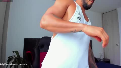Snapshot of alexander_martines chatting on June 2026 07:17:02 PM Onlyfansalexmartinezwb Instagram alexwbmartinez Twitter martinezcb937 online show from June 2026 07:17:02 PM
