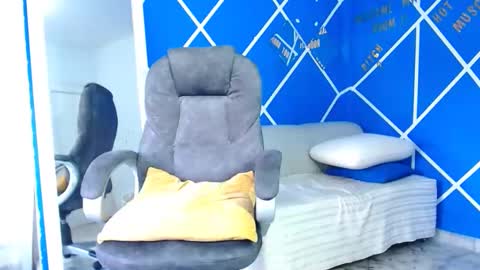 Snapshot of alexander_megan chatting on December 2024 09:13:02 PM alexander online show from December 2024 09:13:02 PM