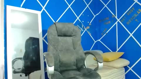 Snapshot of alexander_megan chatting on September 2025 08:43:01 PM alexander online show from September 2025 08:43:01 PM