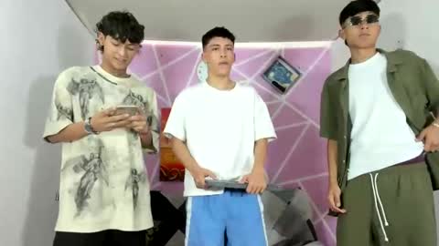 chicos hot online show from February 2025 07:14:02 PM