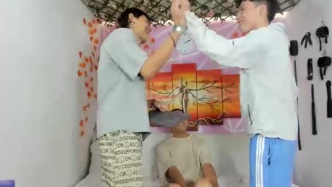 chicos hot online show from February 2025 07:10:02 PM