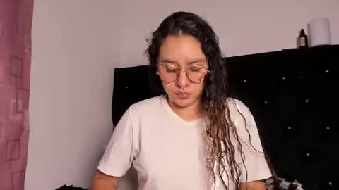 Snapshot of alexandra_clauss chatting on November 2025 01:05:01 AM alexandra clauss online show from November 2025 01:05:01 AM