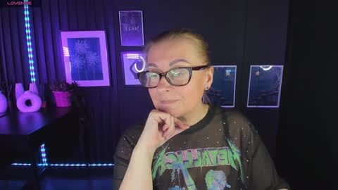 Snapshot of alexandra_kind chatting on December 2024 07:50:02 PM Alexandra online show from December 2024 07:50:02 PM