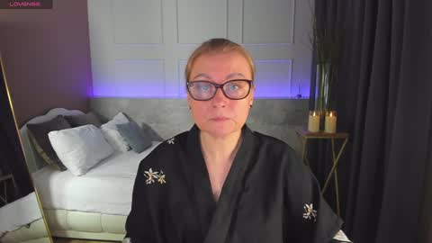 Snapshot of alexandra_kind chatting on December 2024 02:00:01 PM Alexandra online show from December 2024 02:00:01 PM