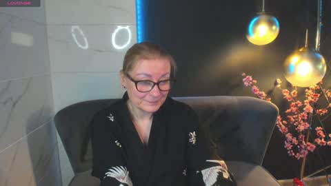 Snapshot of alexandra_kind chatting on December 2024 02:57:02 PM Alexandra online show from December 2024 02:57:02 PM