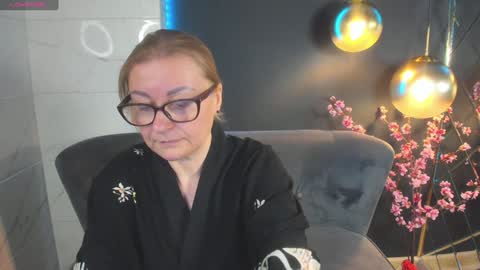 Snapshot of alexandra_kind chatting on December 2024 04:51:02 PM Alexandra online show from December 2024 04:51:02 PM