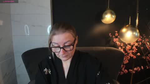 Snapshot of alexandra_kind chatting on January 2025 05:08:01 PM Alexandra online show from January 2025 05:08:01 PM