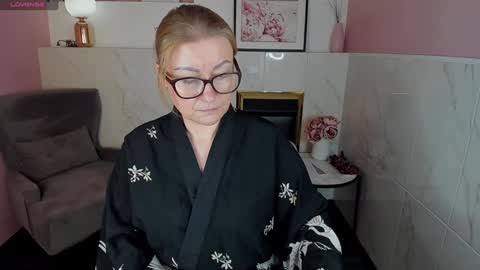 Alexandra online show from January 2025 08:42:01 PM