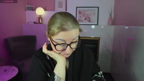 Snapshot of alexandra_kind chatting on February 2025 03:45:01 AM Alexandra online show from February 2025 03:45:01 AM