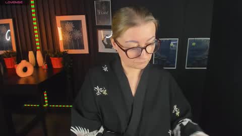 Snapshot of alexandra_kind chatting on March 2025 04:24:01 AM Alexandra online show from March 2025 04:24:01 AM