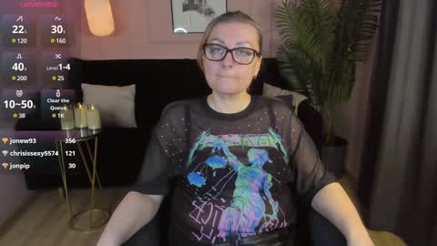 Snapshot of alexandra_kind chatting on March 2025 09:44:02 AM Alexandra online show from March 2025 09:44:02 AM