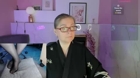 Snapshot of alexandra_kind chatting on May 2026 02:11:01 PM Alexandra online show from May 2026 02:11:01 PM
