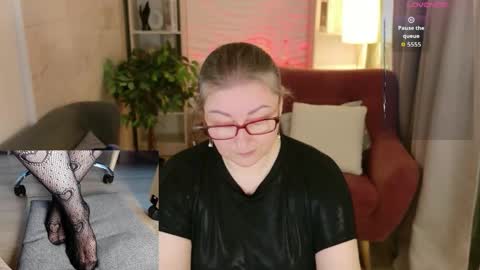 Snapshot of alexandra_kind chatting on June 2026 02:30:02 PM Alexandra online show from June 2026 02:30:02 PM