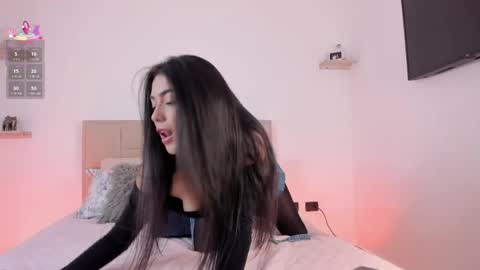 Alexandra Rodriguez online show from April 2026 03:45:01 AM