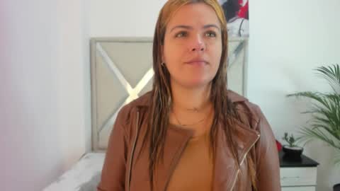 Snapshot of alexandra_torress chatting on January 2026 11:47:01 AM alexandra online show from January 2026 11:47:01 AM