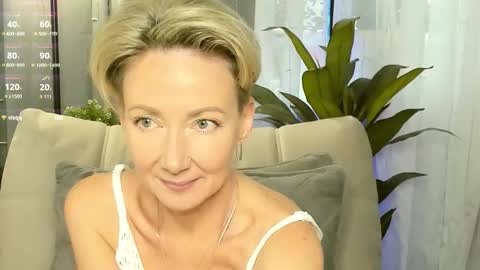 Alexandra online show from September 2025 01:11:02 PM